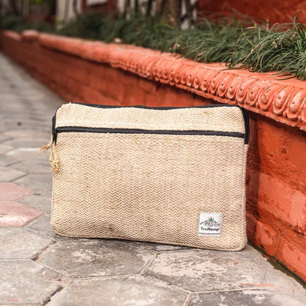 Linear_Laptop_Sleeve_-_Natural