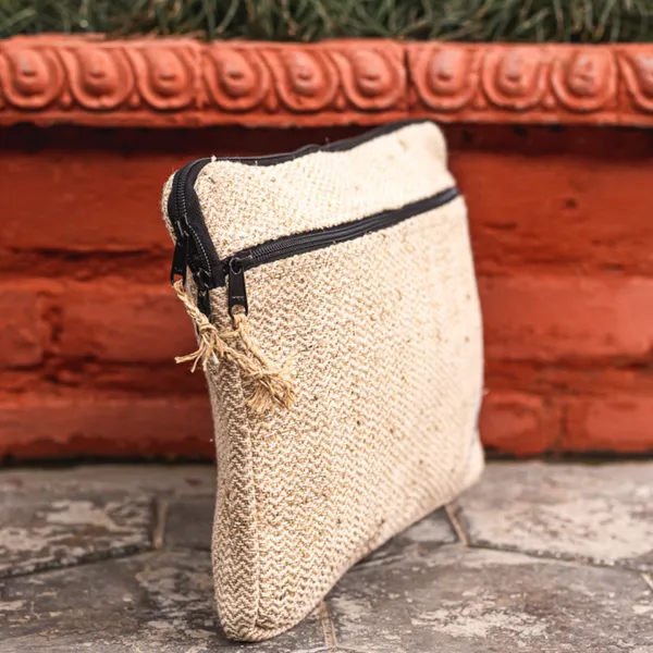 Linear_Laptop_Sleeve_-_Natural