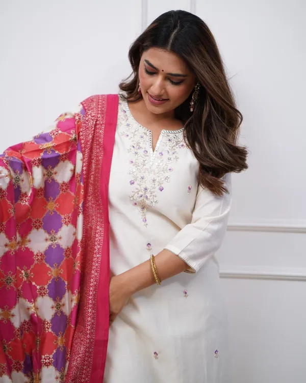 White_Chenderi_Silk_Premium_&_Elegant_Embroidered_Kurta_,_Pant_&_Dupatta_For_Women