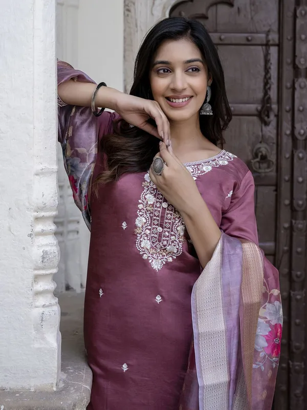Brown_Cotton_Premium_&_Elegant_Embroidered_Kurta_,_Pant_&_Dupatta_For_Women