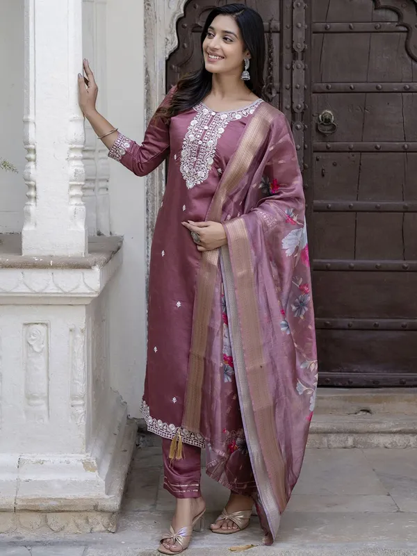 Brown_Cotton_Premium_&_Elegant_Embroidered_Kurta_,_Pant_&_Dupatta_For_Women