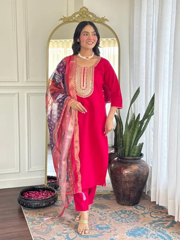 Pink_Cotton_Premium_&_Elegant_Embroidered_Kurta_,_Pant_&_Dupatta_For_Women