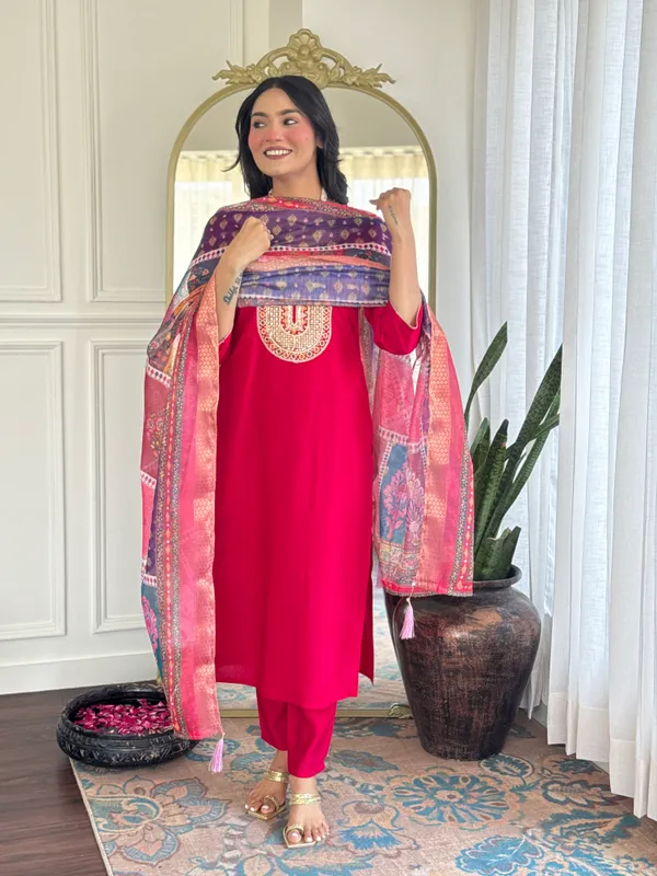 Pink_Cotton_Premium_&_Elegant_Embroidered_Kurta_,_Pant_&_Dupatta_For_Women