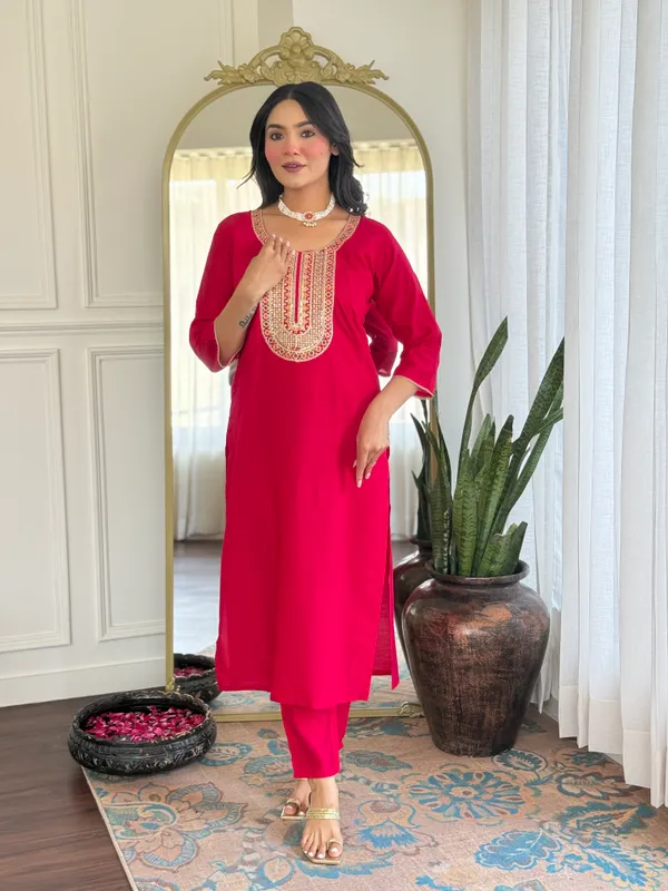 Pink_Cotton_Premium_&_Elegant_Embroidered_Kurta_,_Pant_&_Dupatta_For_Women