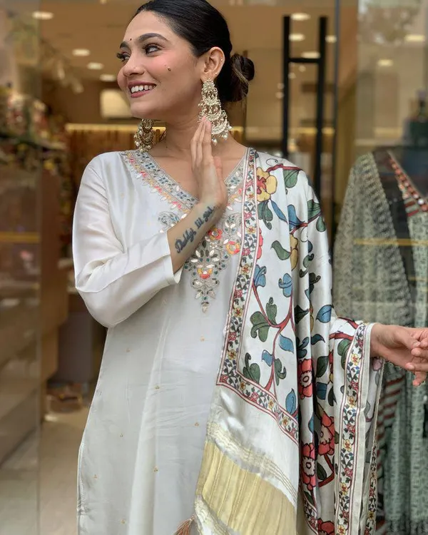 White_Cotton_Premium_&_Elegant_Embroidered_Kurta_,_Pant_&_Dupatta_For_Women