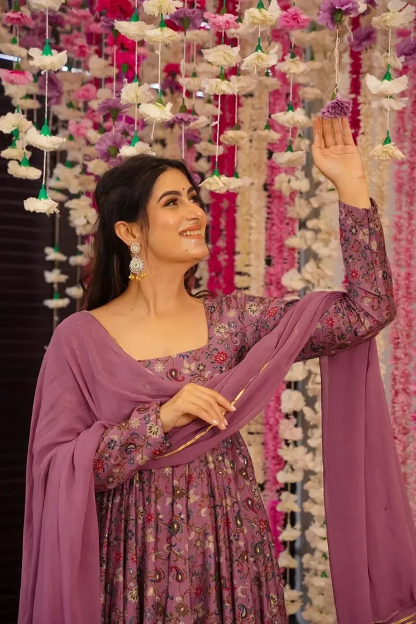 Maroon_Cotton_Premium_&_Elegant_Embroidered_Kurta_,_Pant_&_Dupatta_For_Women
