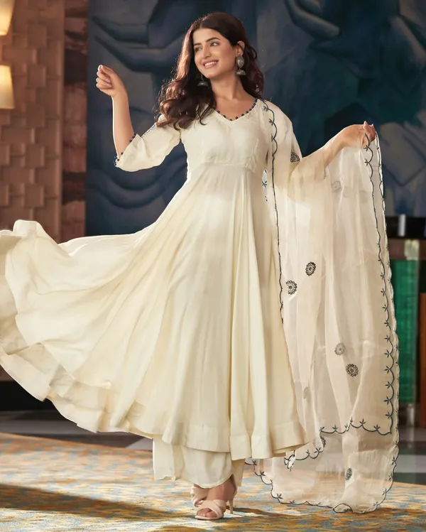 White_Cotton_Premium_&_Elegant_Embroidered_Kurta_,_Pant_&_Dupatta_For_Women