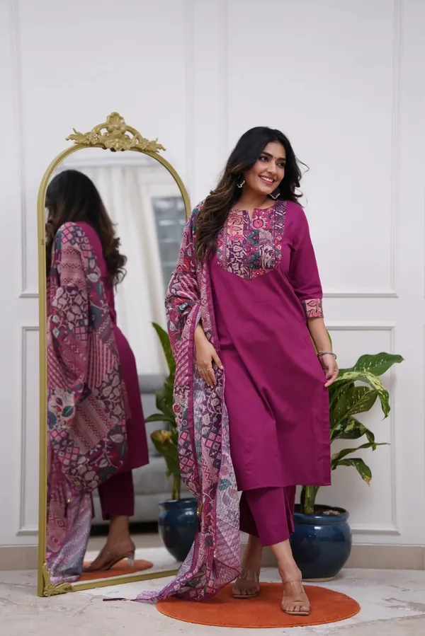 Lavender_Cotton_Premium_&_Elegant_Embroidered_Kurta_,_Pant_&_Dupatta_For_Women