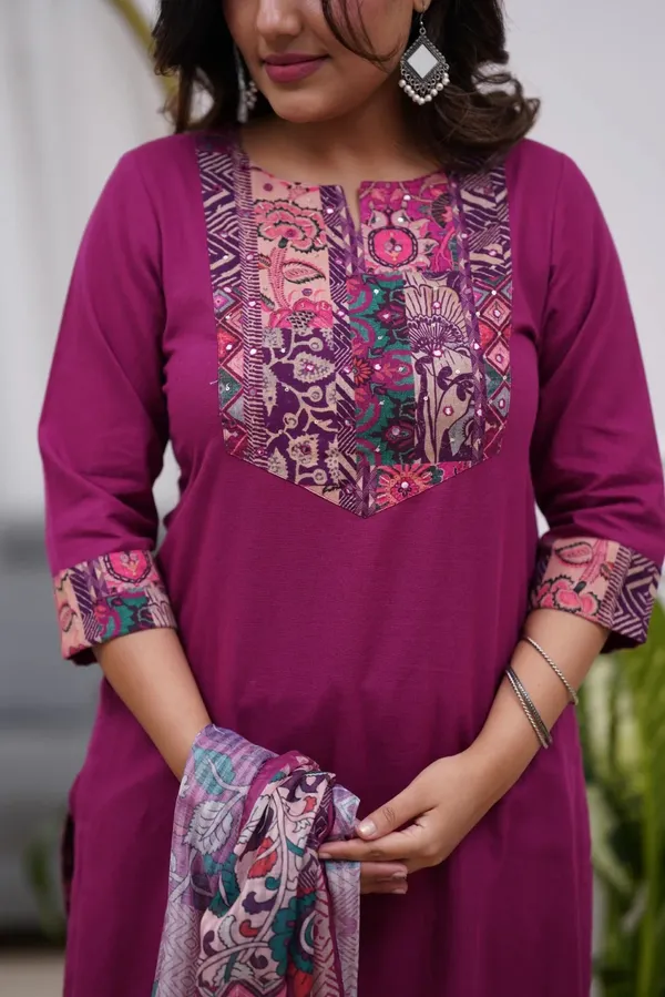 Lavender_Cotton_Premium_&_Elegant_Embroidered_Kurta_,_Pant_&_Dupatta_For_Women