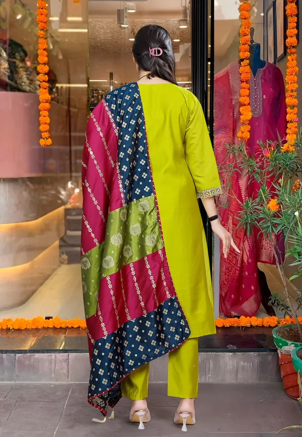 Yellow_Chenderi_Silk_Premium_&_Elegant_Embroidered_Kurta_,_Pant_&_Dupatta_For_Women