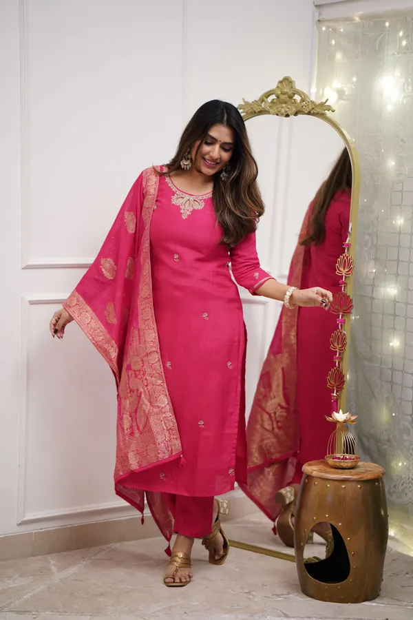 Pink_Chenderi_Silk_Premium_&_Elegant_Embroidered_Kurta_,_Pant_&_Dupatta_For_Women