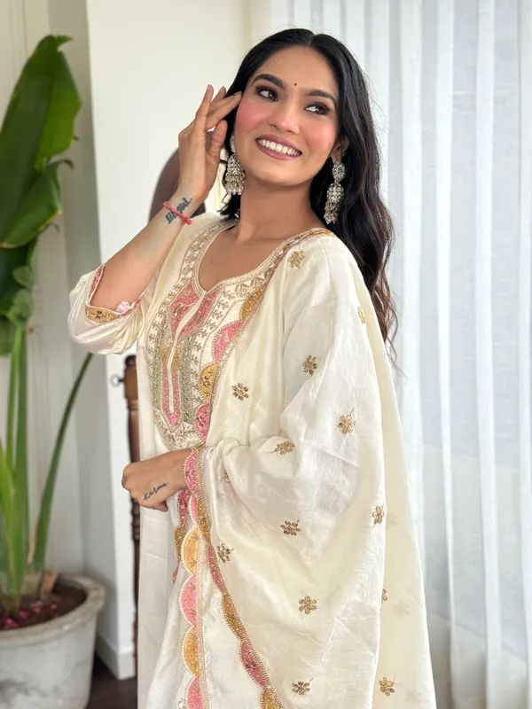 White_Chenderi_Silk_Premium_&_Elegant_Embroidered_Kurta_,_Pant_&_Dupatta_For_Women