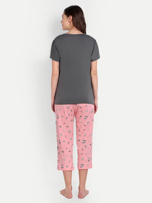 Grey_Newyork_Cotton_Capri_Set_For_Women