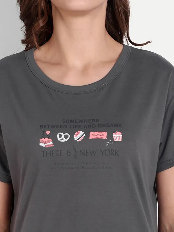Grey_Newyork_Cotton_Capri_Set_For_Women