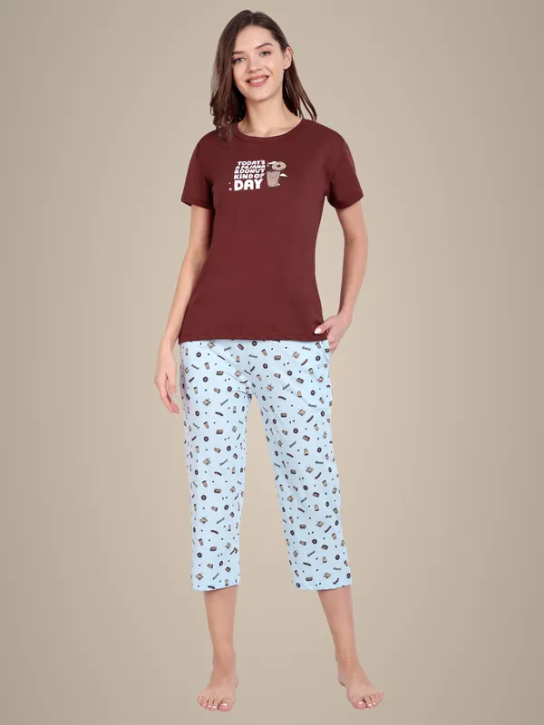 Maroon_Donut_Cotton_Capri_Sets_For_Women