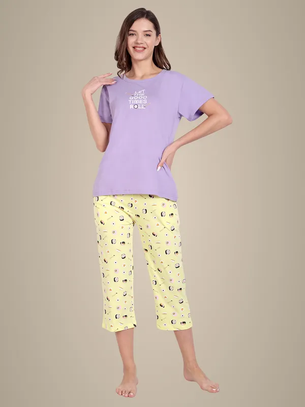 Lavender_Sushi_Cotton_Capri_Set_For_Women