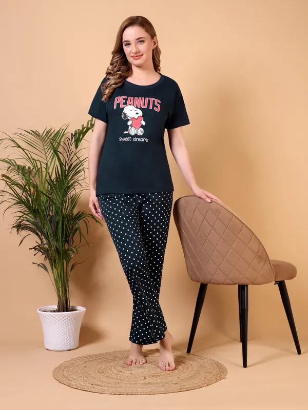 BEDTIME_STORY_PRINTED_PEANUT_TSHIRT_AND_DOTS_PYJAMAS_SET