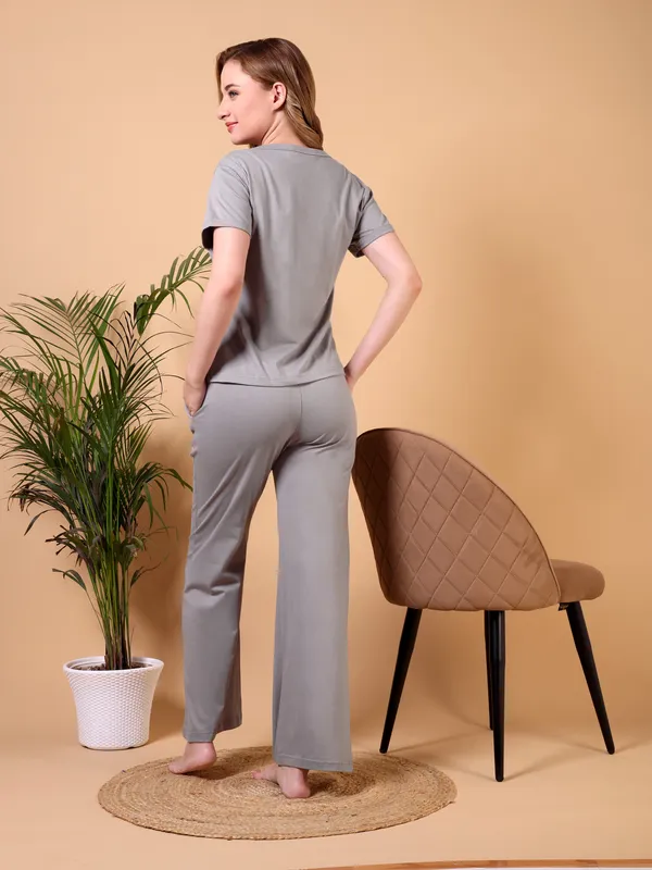 CO-ORD_SET_GREY_LOVE_IS_ALL_YOU_NEED