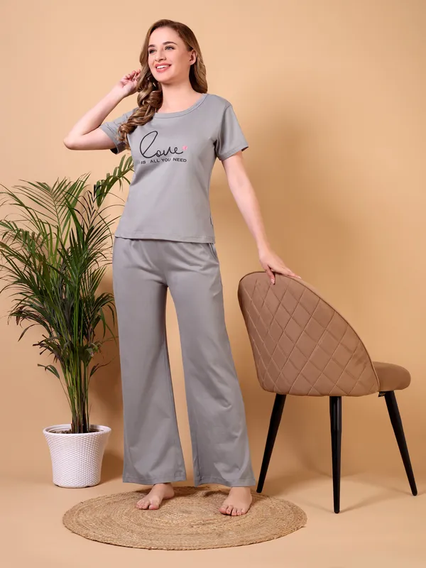 CO-ORD_SET_GREY_LOVE_IS_ALL_YOU_NEED