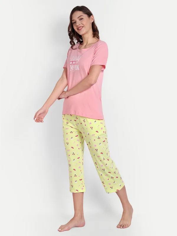 Coral_Vacay_Cotton_Capri_Set_For_Women