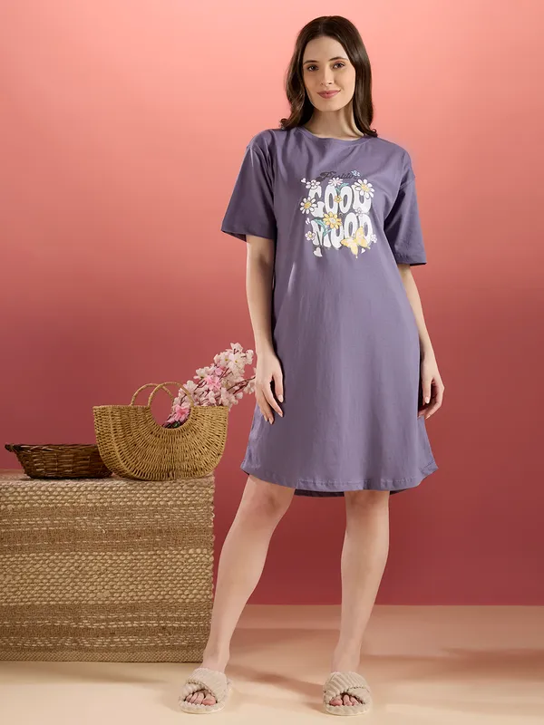 POSITIVE_GOOD_MOOD_NIGHT_SHIRT_HAZY_LILAC