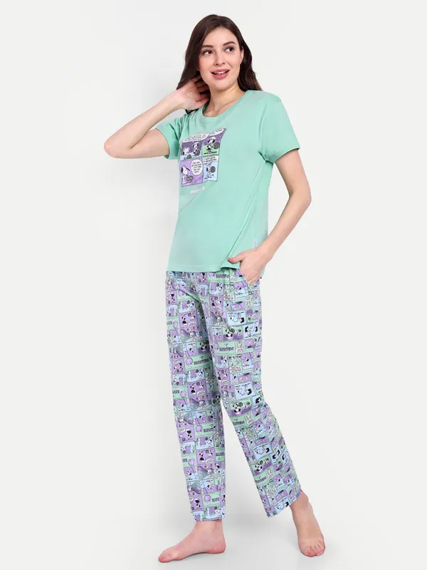 Green_Peanut_Comic_Strip_Cotton_Full_Pyjama_Sets_For_Women