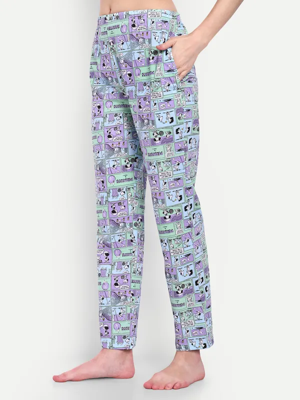 Green_Peanut_Comic_Strip_Cotton_Full_Pyjama_Sets_For_Women
