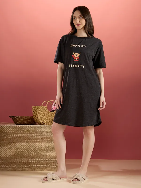BIG_BEN_NIGHTSHIRT_CHARCOAL