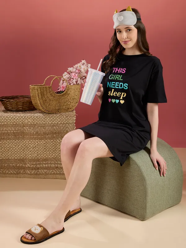THIS_GIRL_NEEDS_SLEEP