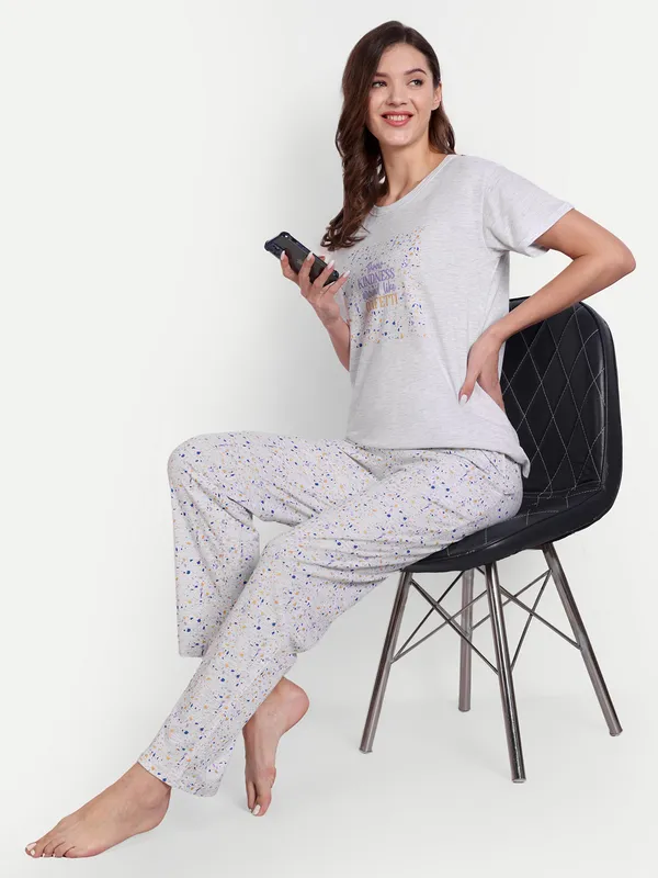 Grey_Confetti_Ekru_Cotton_Full_Pants_Set_For_Women