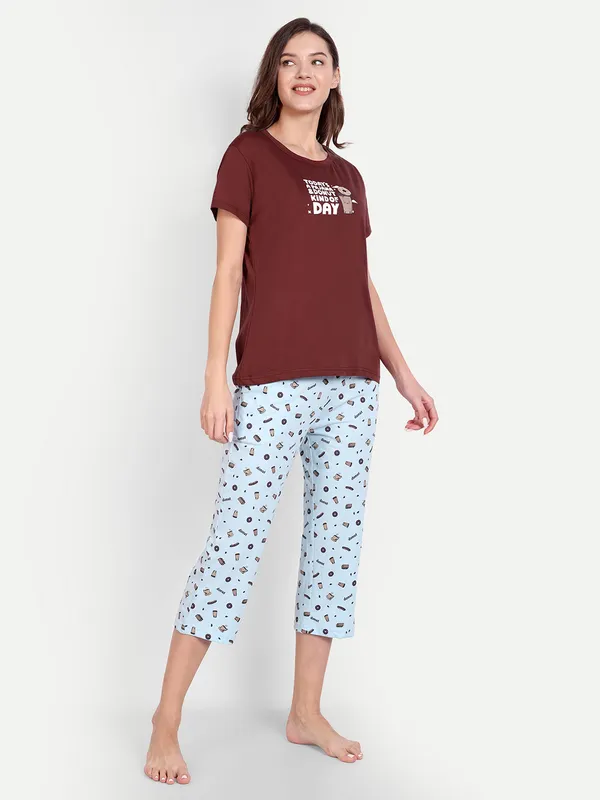 Maroon_Donut_Cotton_Capri_Sets_For_Women