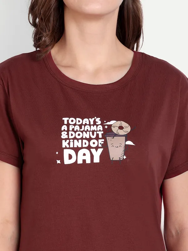 Maroon_Donut_Cotton_Capri_Sets_For_Women