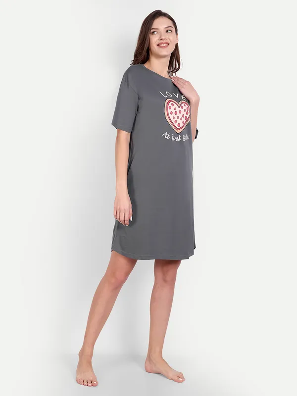 Grey_Pizza_Sleep_Shirt_For_Women