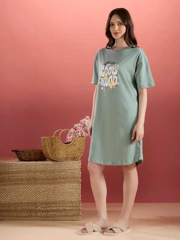 POSITIVE_GOOD_MOOD_NIGHT_SHIRT_PISTA_GREEN