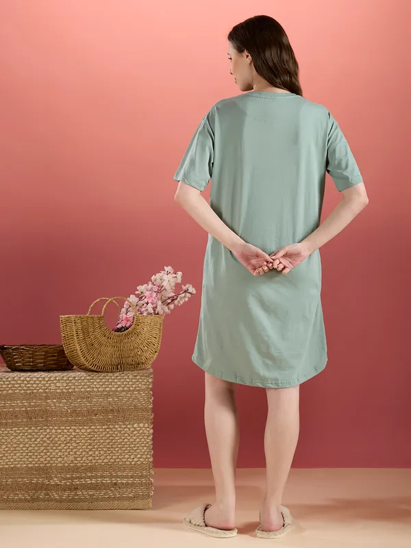POSITIVE_GOOD_MOOD_NIGHT_SHIRT_PISTA_GREEN
