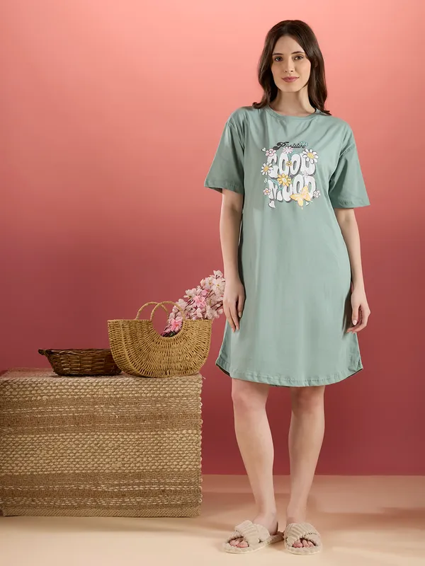 POSITIVE_GOOD_MOOD_NIGHT_SHIRT_PISTA_GREEN