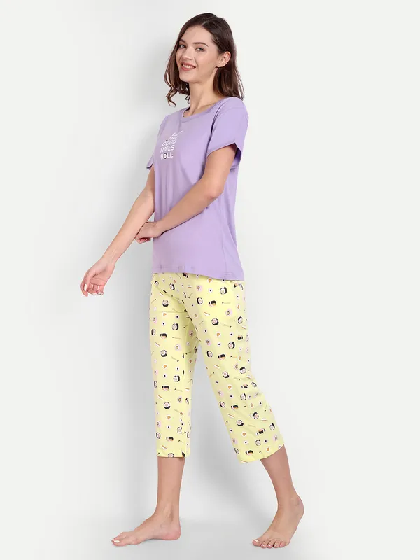 Lavender_Sushi_Cotton_Capri_Set_For_Women