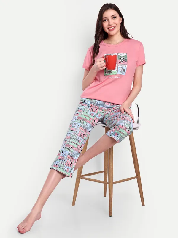 Coral_Peanut_Comic_Strip_Cotton_Capri_Sets_For_Women