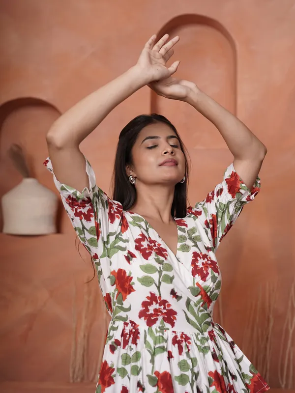 Rietaa_Hand_block_Printed_Floral_Wrap_Dress