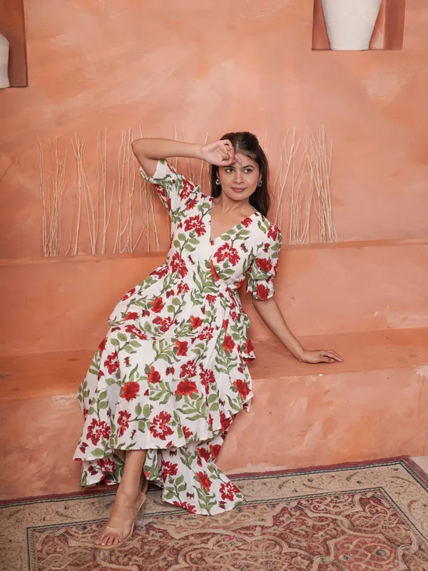Rietaa_Hand_block_Printed_Floral_Wrap_Dress