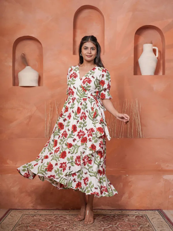 Rietaa_Hand_block_Printed_Floral_Wrap_Dress