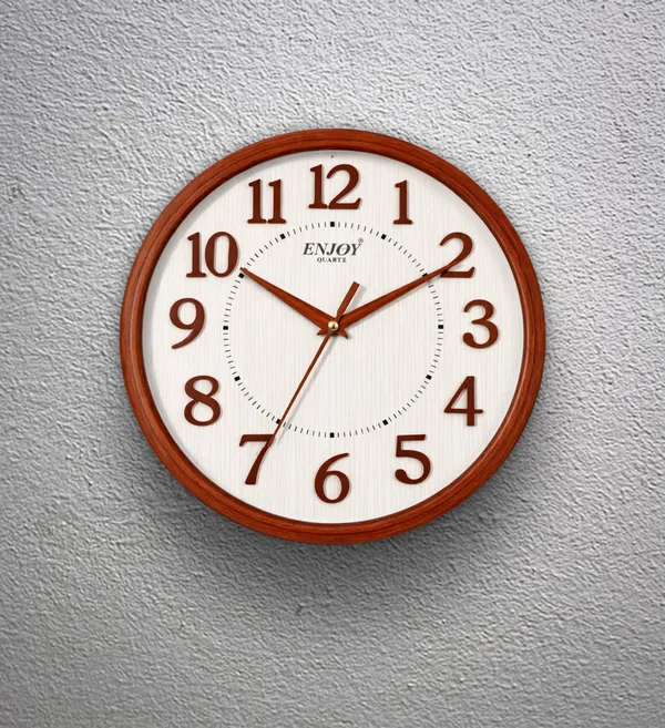 Elegant_Wooden_Finish_Wall_Clock