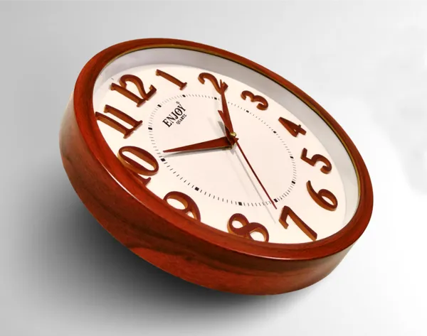 Elegant_Wooden_Finish_Wall_Clock