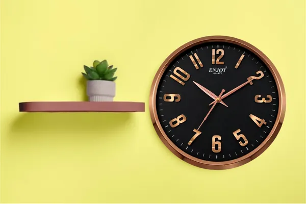 Unique_3D_Embossed_Wall_Clock_(Black-Cooper)