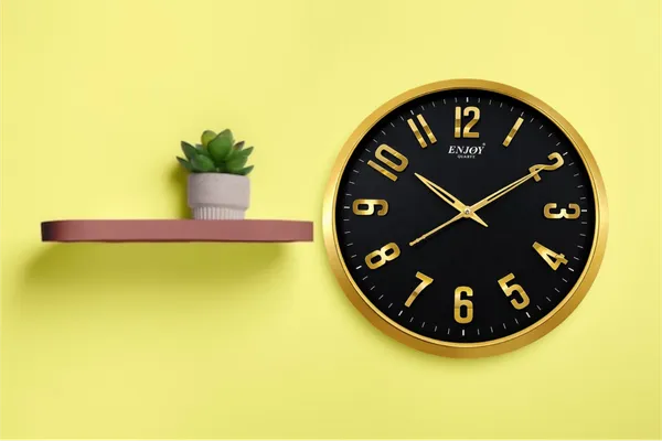 Unique_3D_Embossed_Wall_Clock_(Golden-Black)