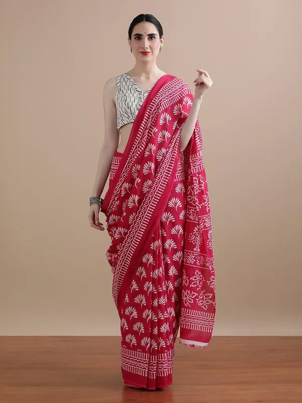 Pink_Pure_Mulmul_Cotton_Bagru_Hand_Block_Printed_Work_Saree_For_Women