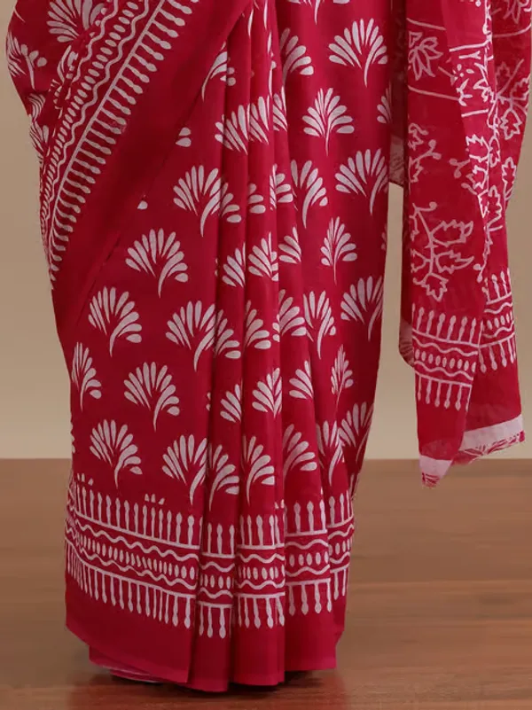Pink_Pure_Mulmul_Cotton_Bagru_Hand_Block_Printed_Work_Saree_For_Women