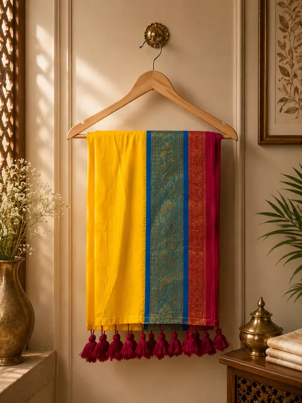 Yellow_Mul_Cotton_Kanchi_Border_Saree