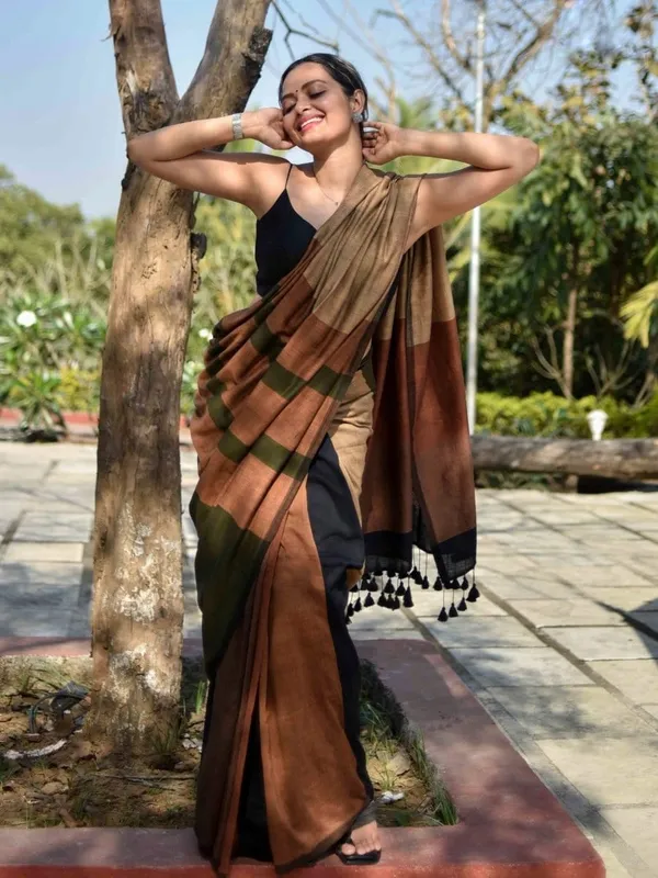 Multicolor_Khadi_Cotton_Lightweight_Saree_For_Women