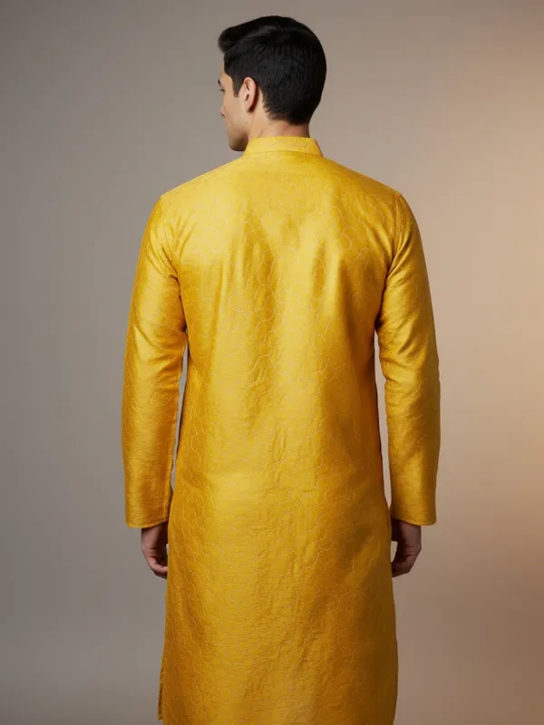 Mens_Kurta_-_Yellow_Aari